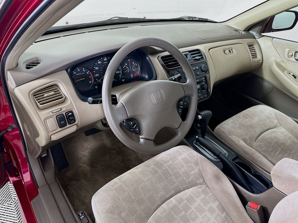 Thumbnail: 2002 Honda Accord - 9