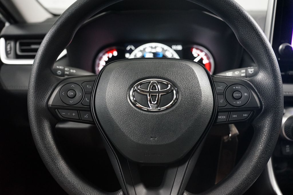 Thumbnail: 2025 Toyota RAV4 - 16