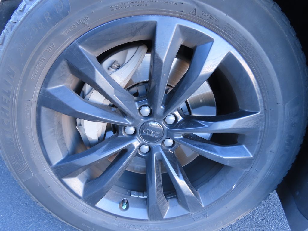 Thumbnail: 2019 Audi Q7 - 18