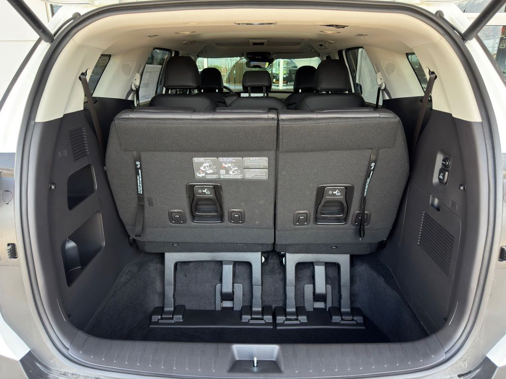 2026 Kia Carnival Hybrid SX White at Community Kia