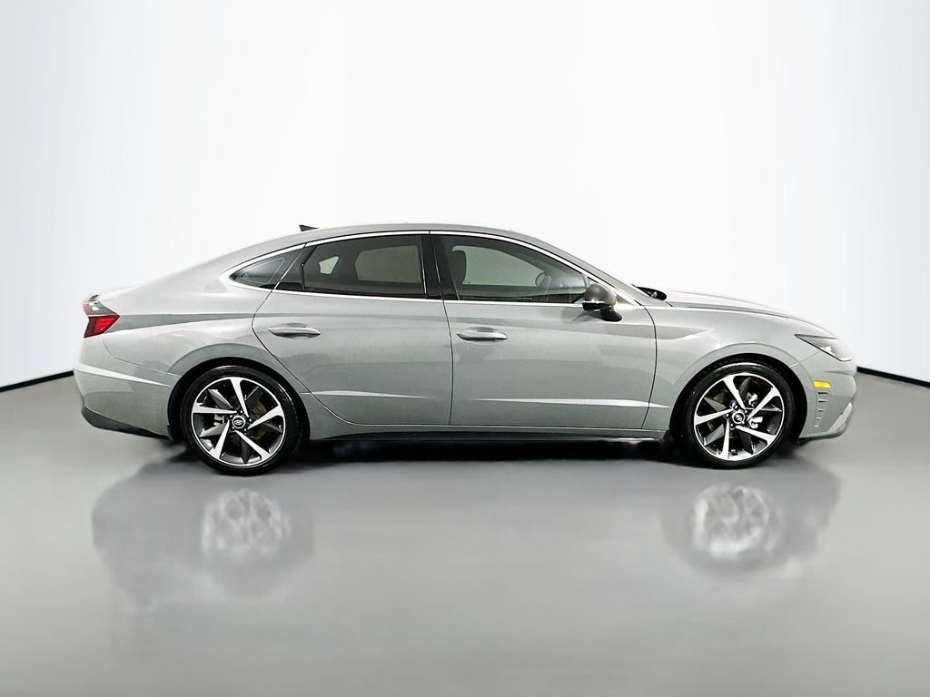 Thumbnail: 2023 Hyundai Sonata - 4