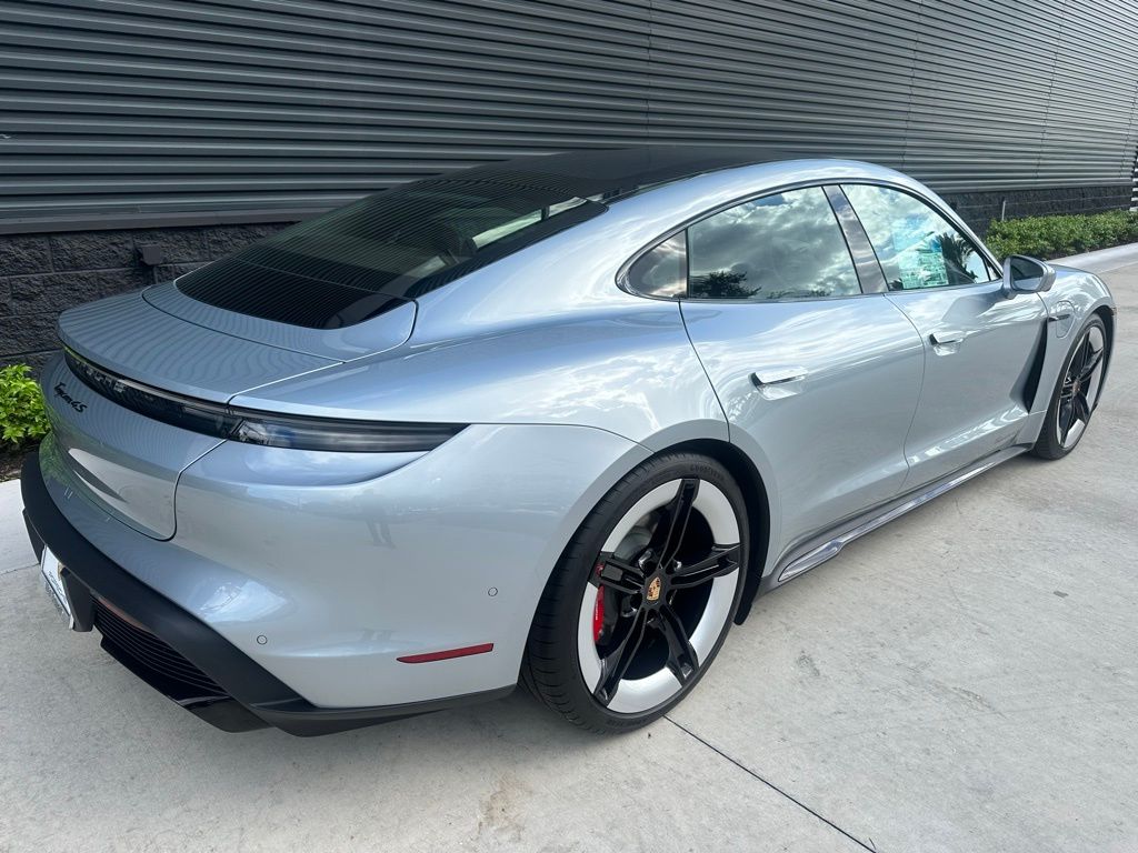 2025 Porsche Taycan 4S 9