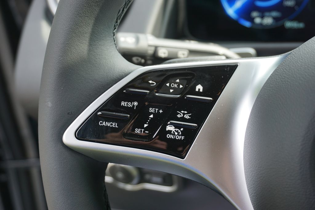2025 Mercedes-Benz EQB 250+ 24