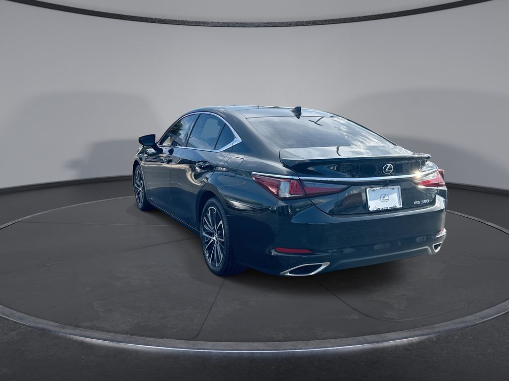 Thumbnail: 2022 Lexus ES - 10