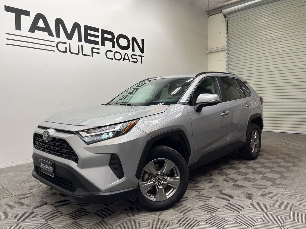 Silver Sky Metallic 2024 Toyota RAV4 XLE FWD SUV / Crossover Front-Wheel Drive 8-Speed Automatic