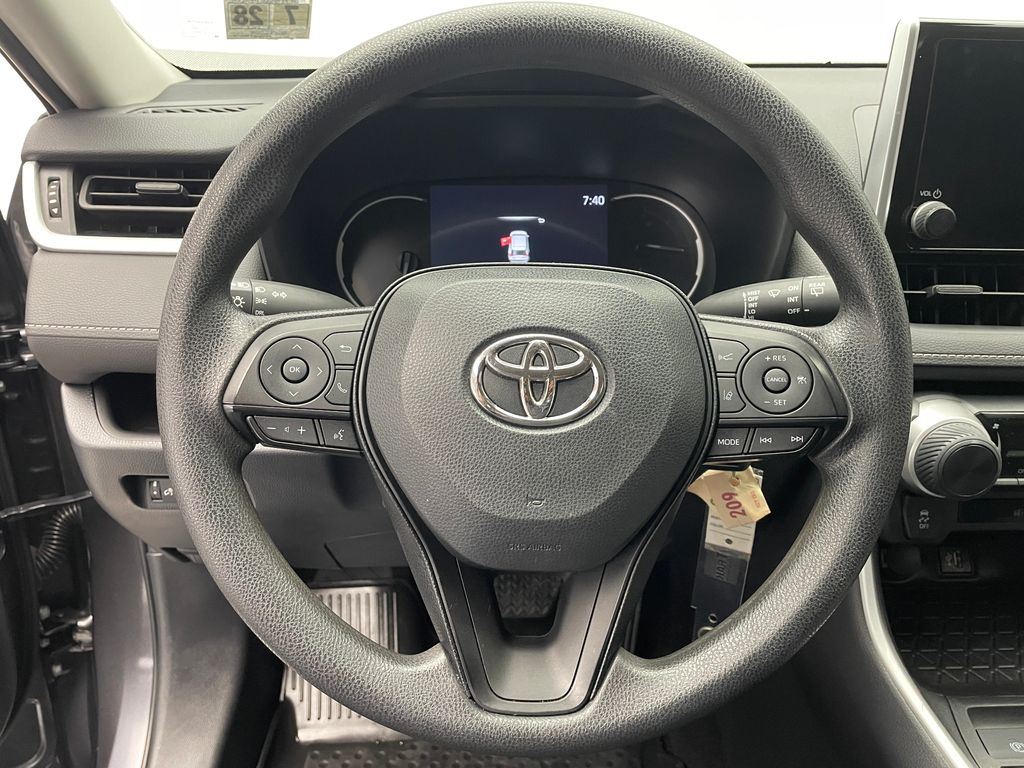 Thumbnail: 2023 Toyota RAV4 - 20