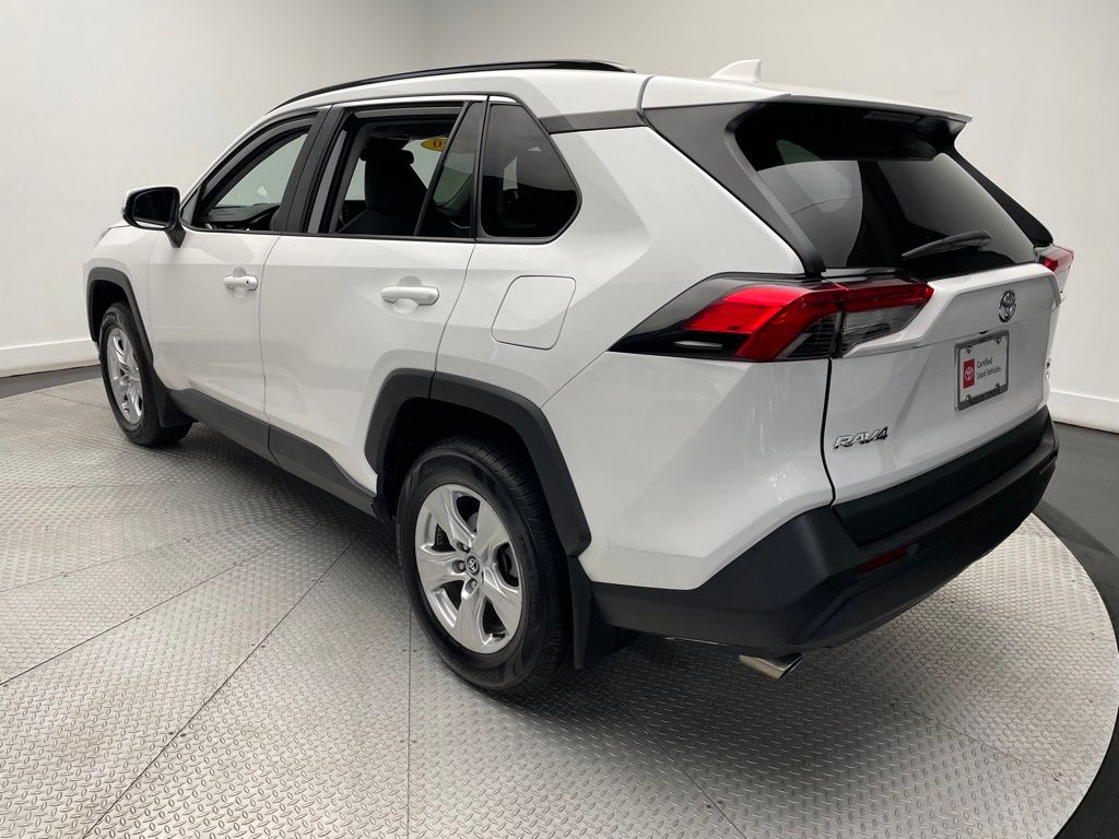 2020 Toyota RAV4 XLE 7