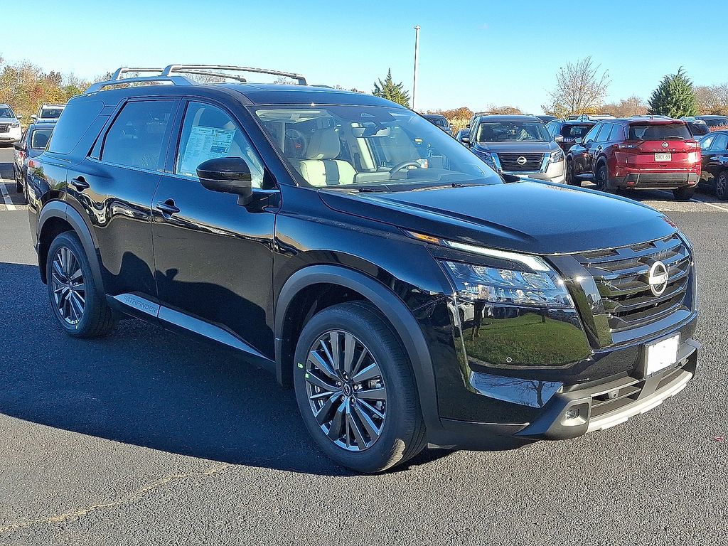 Thumbnail: 2025 Nissan Pathfinder - 3