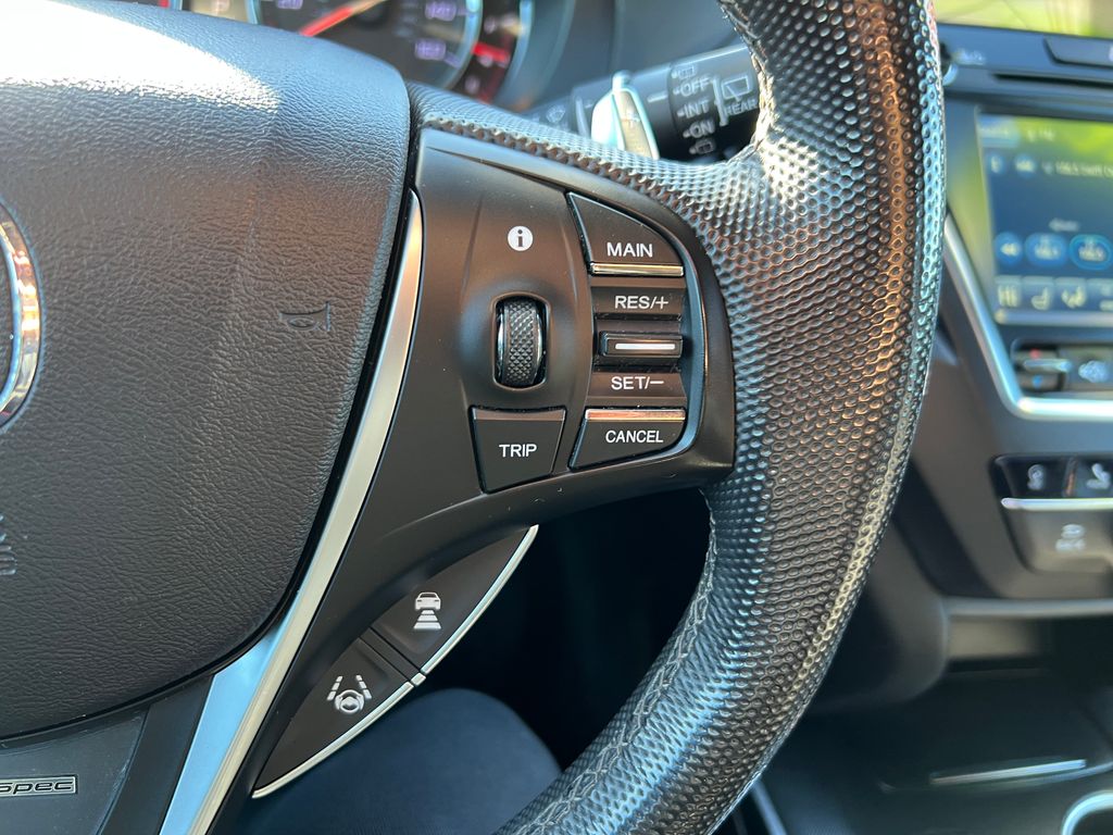 Thumbnail: 2019 Acura MDX - 22