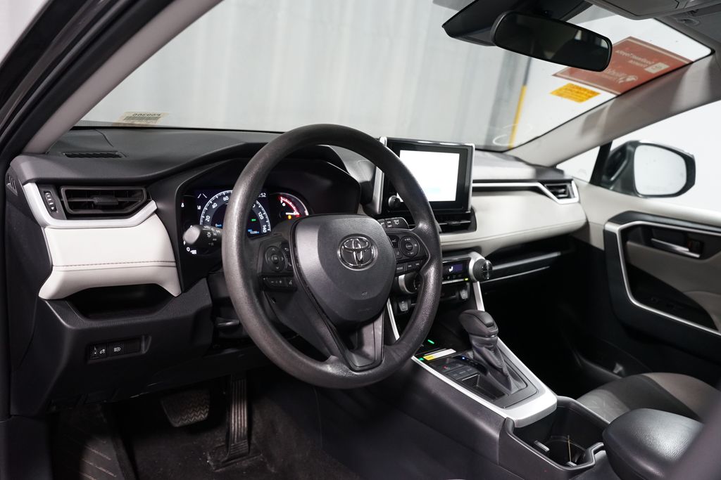 Thumbnail: 2024 Toyota RAV4 - 7