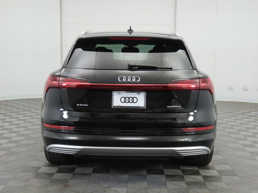 2022 Audi e-tron Premium Plus 7