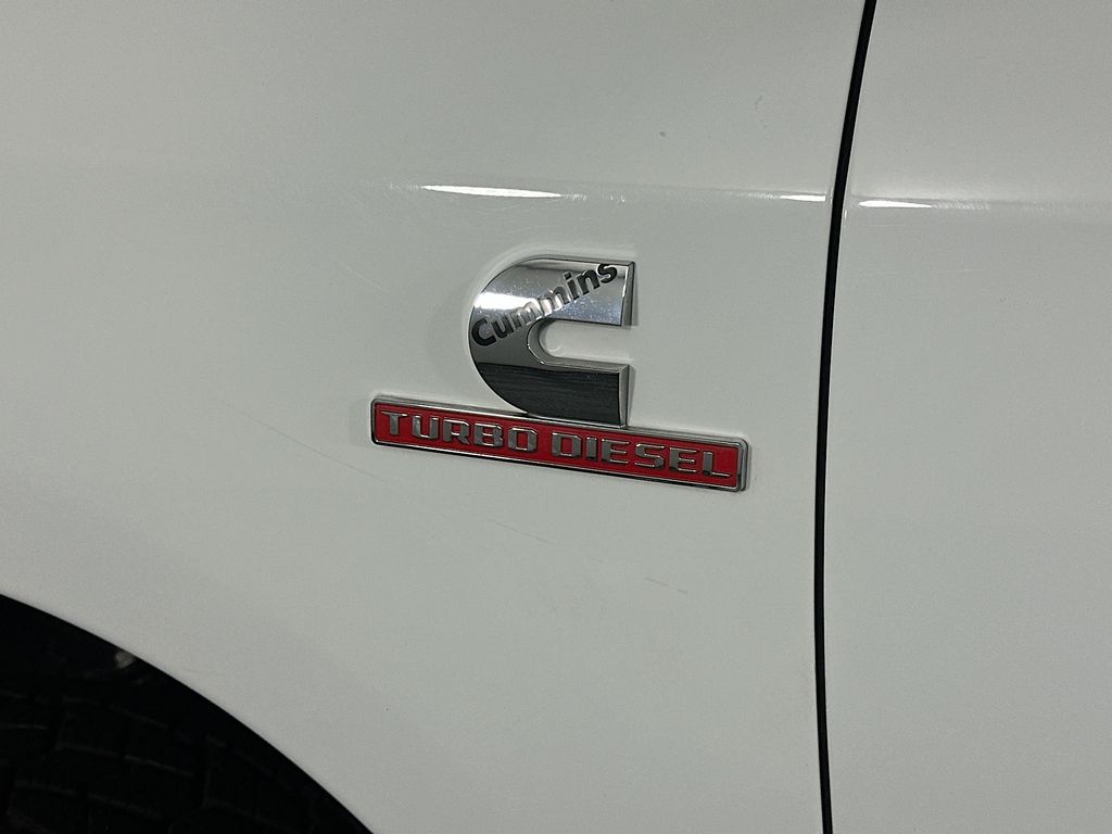 Used 2023 White Ram Big Horn image 28