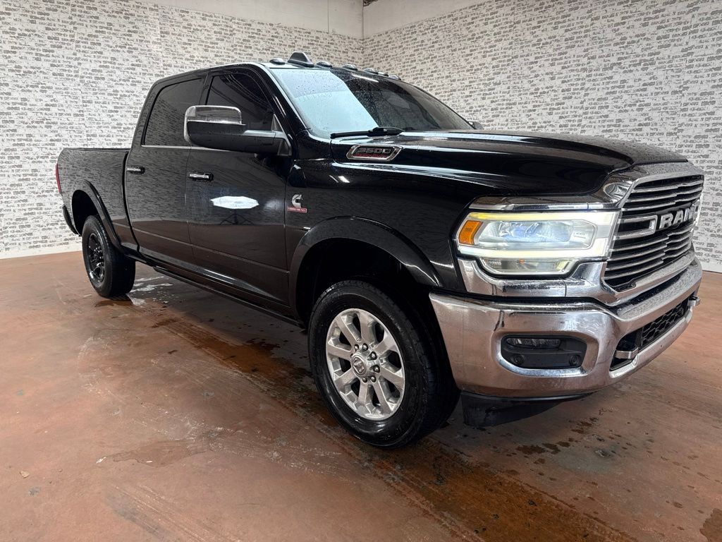 Diamond Black Crystal Pearlcoat 2020 RAM 3500 Pickup Truck Four-Wheel Drive 6-Speed Automatic