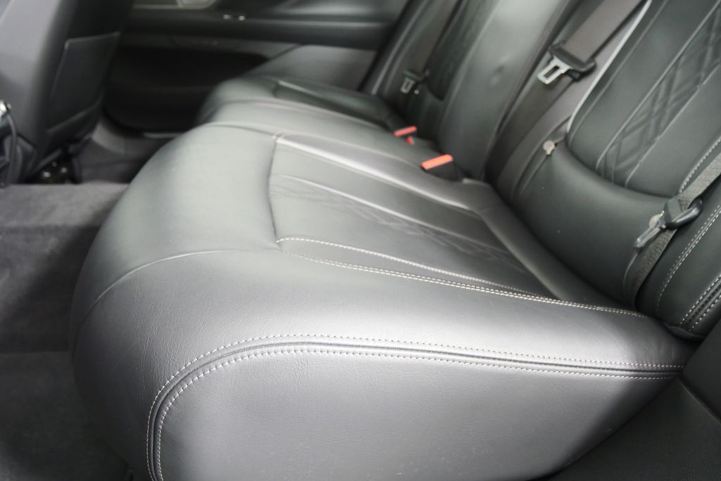 Thumbnail: 2022 BMW 7 Series - 15