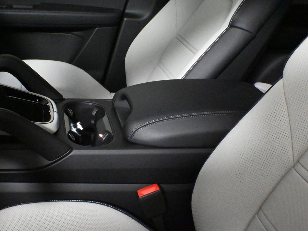 Thumbnail: 2026 Porsche  - 28