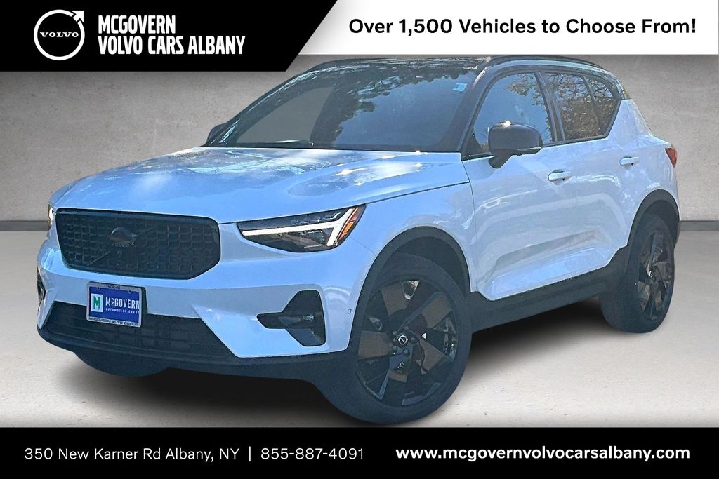 Crystal White 2026 Volvo XC40 B5 Ultra Black Edition AWD SUV / Crossover All-Wheel Drive Automatic