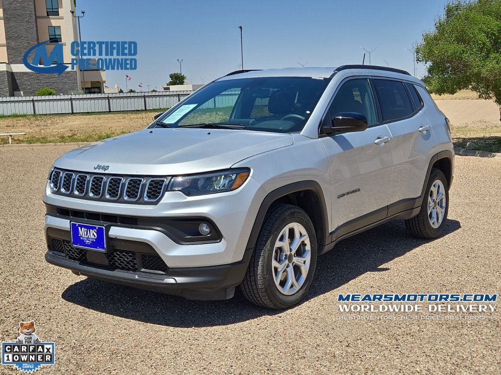 Silver Zynith Metallic Clearcoat 2025 Jeep Compass Latitude 4WD SUV / Crossover Four-Wheel Drive 8-Speed Automatic