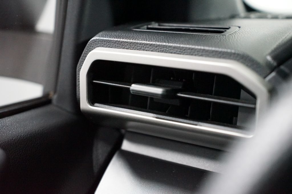 Thumbnail: 2024 Toyota Tacoma - 24