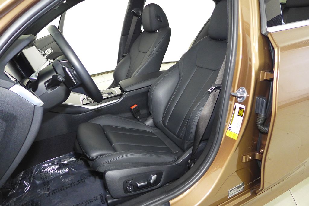 Thumbnail: 2019 BMW 3 Series - 22