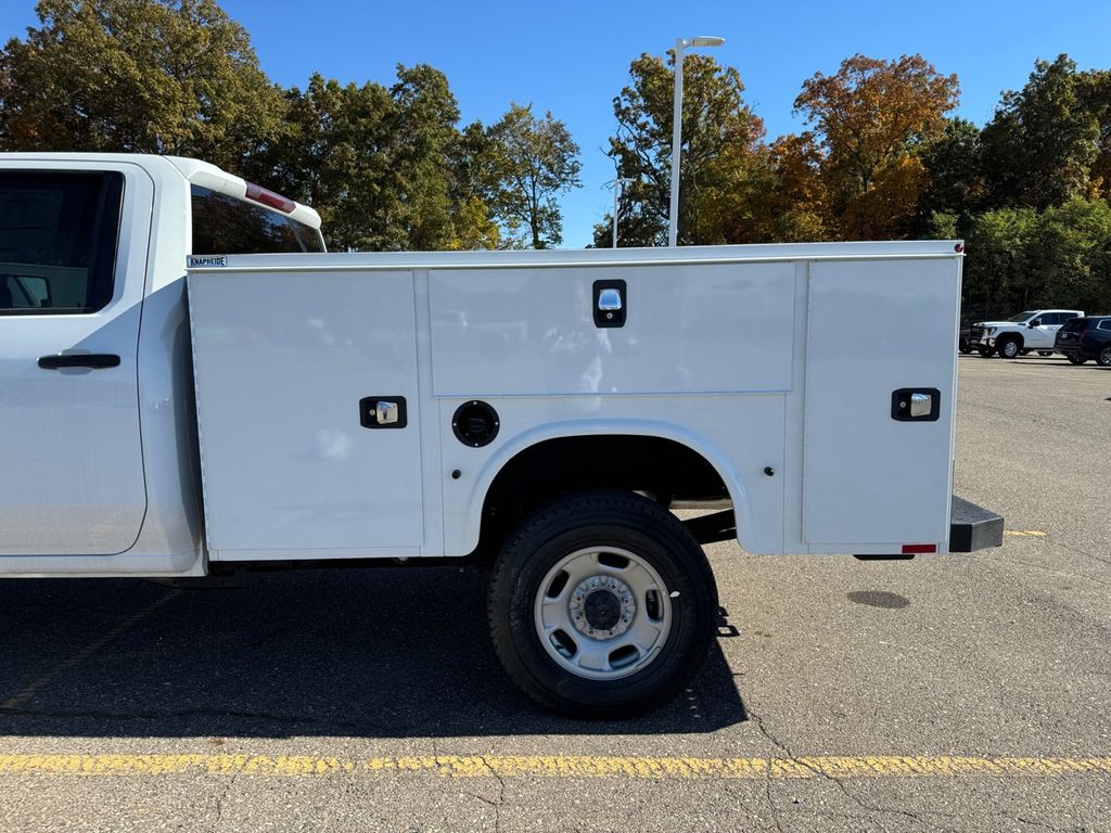 2024 GMC Sierra 2500HD Pro 21