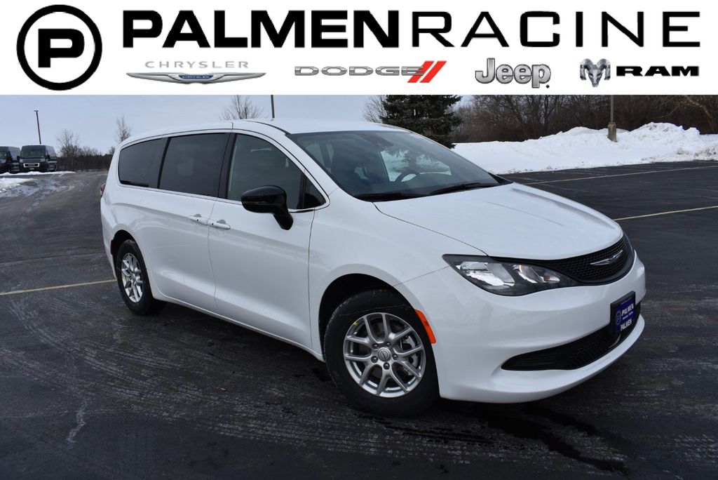 Bright White Clearcoat 2026 Chrysler Voyager Minivan Front-Wheel Drive 9-Speed Automatic