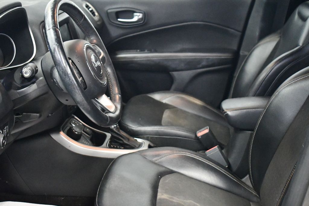 Thumbnail: 2018 Jeep Compass - 6