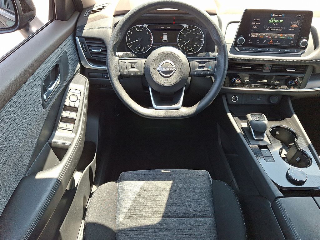 2023 Nissan Rogue — photo 12