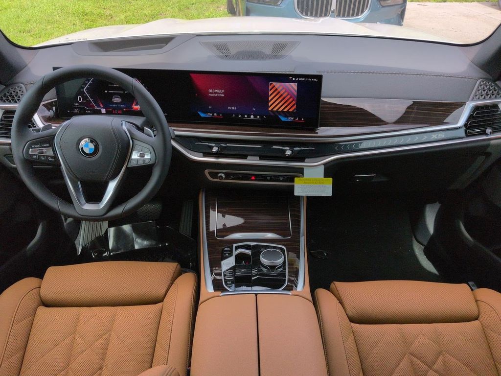New 2026 White BMW xDrive40i image 15