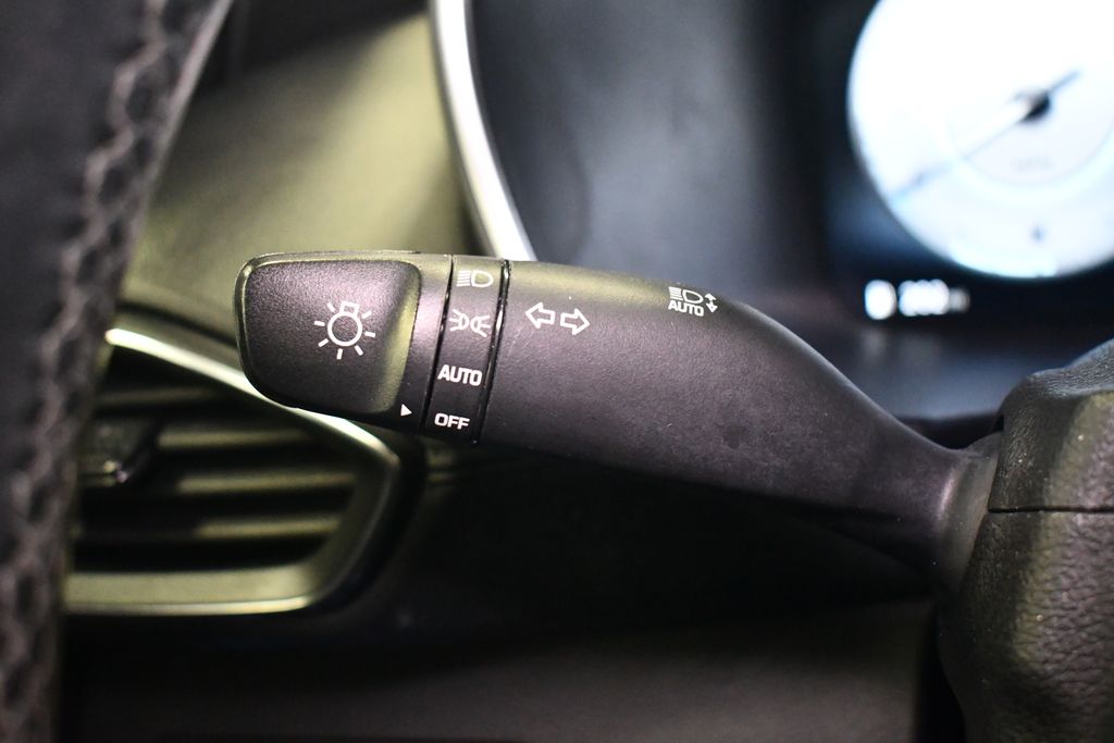 Thumbnail: 2022 Hyundai Santa Fe - 22