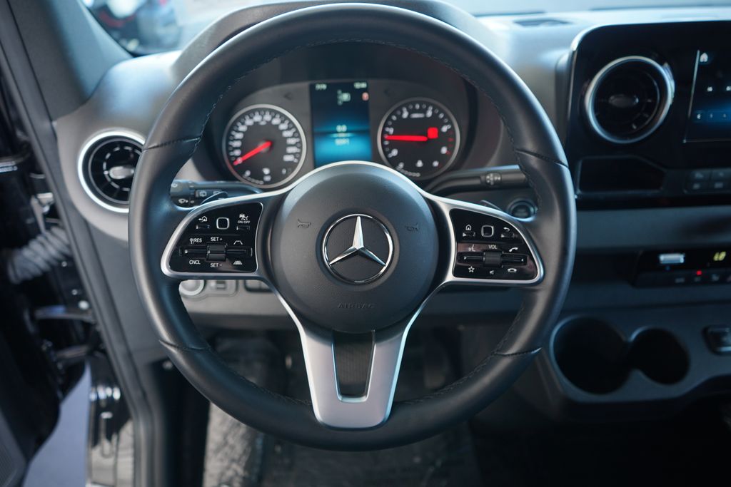 Thumbnail: 2022 Mercedes-Benz Sprinter - 27