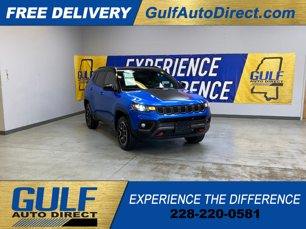 Hydro Blue Pearlcoat 2025 Jeep Compass SUV / Crossover Four-Wheel Drive 8-Speed Automatic