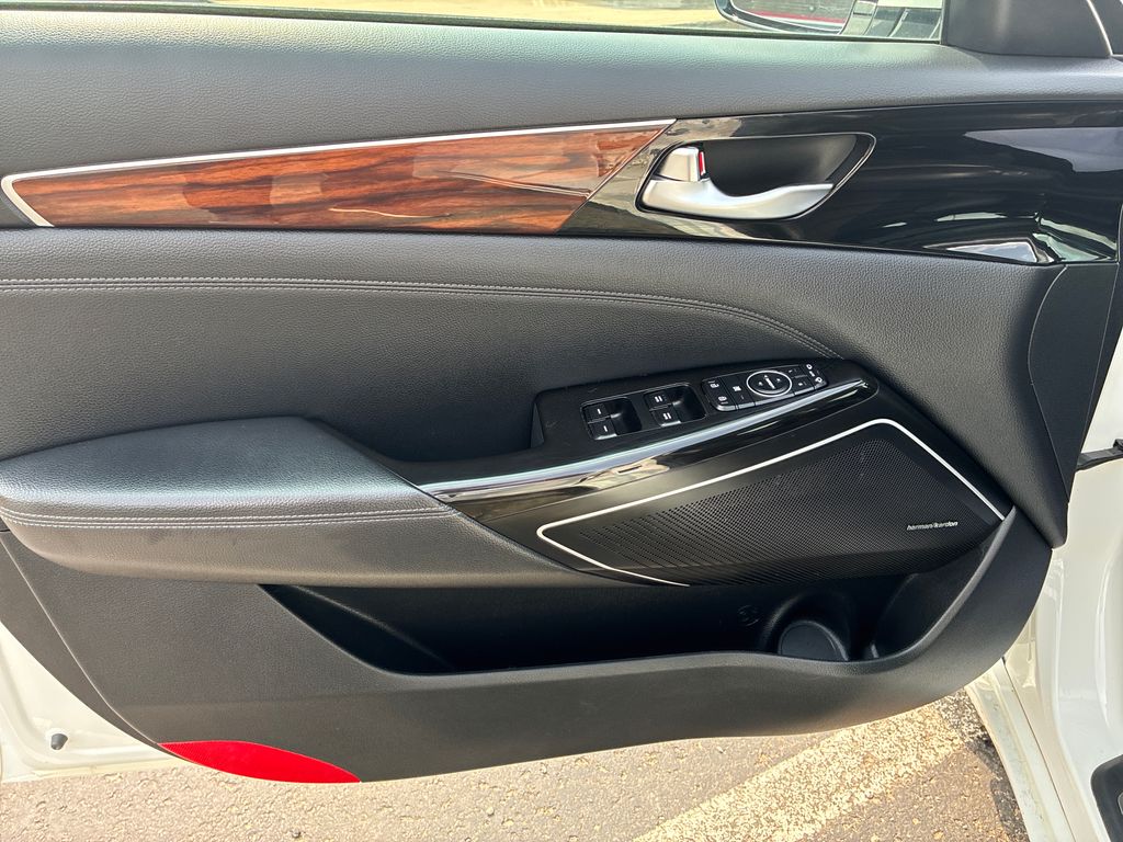 2019 Kia Cadenza Technology - 10