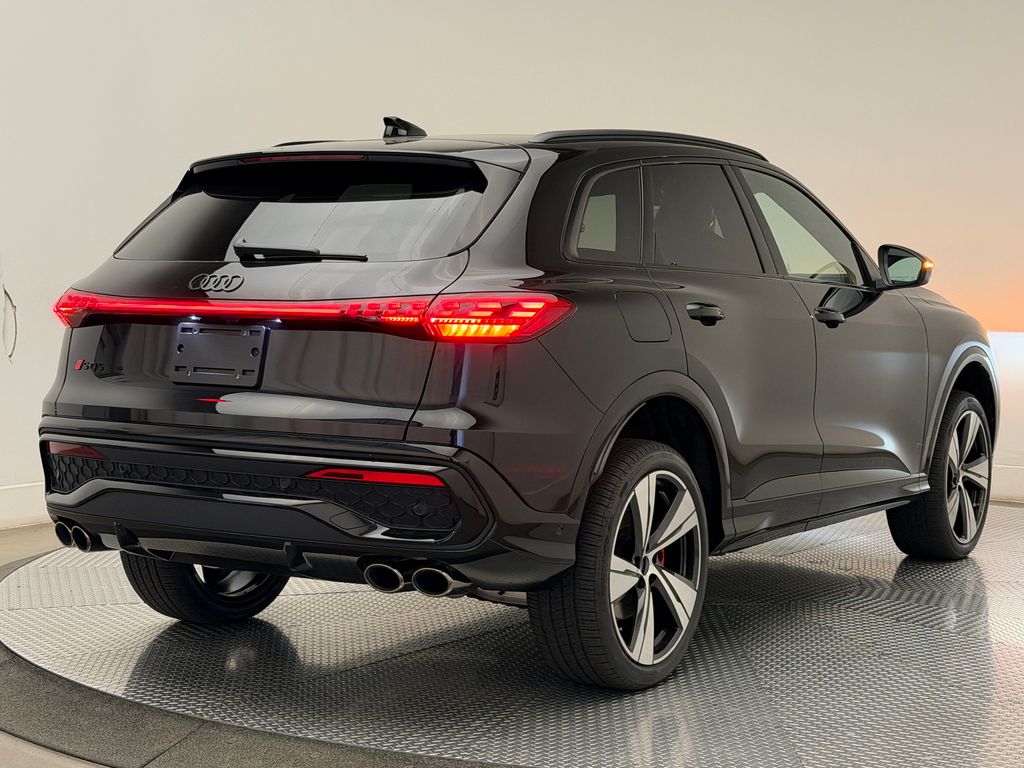 Thumbnail: 2026 Audi SQ5 - 10