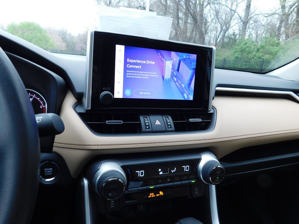 Thumbnail: 2024 Toyota RAV4 - 10