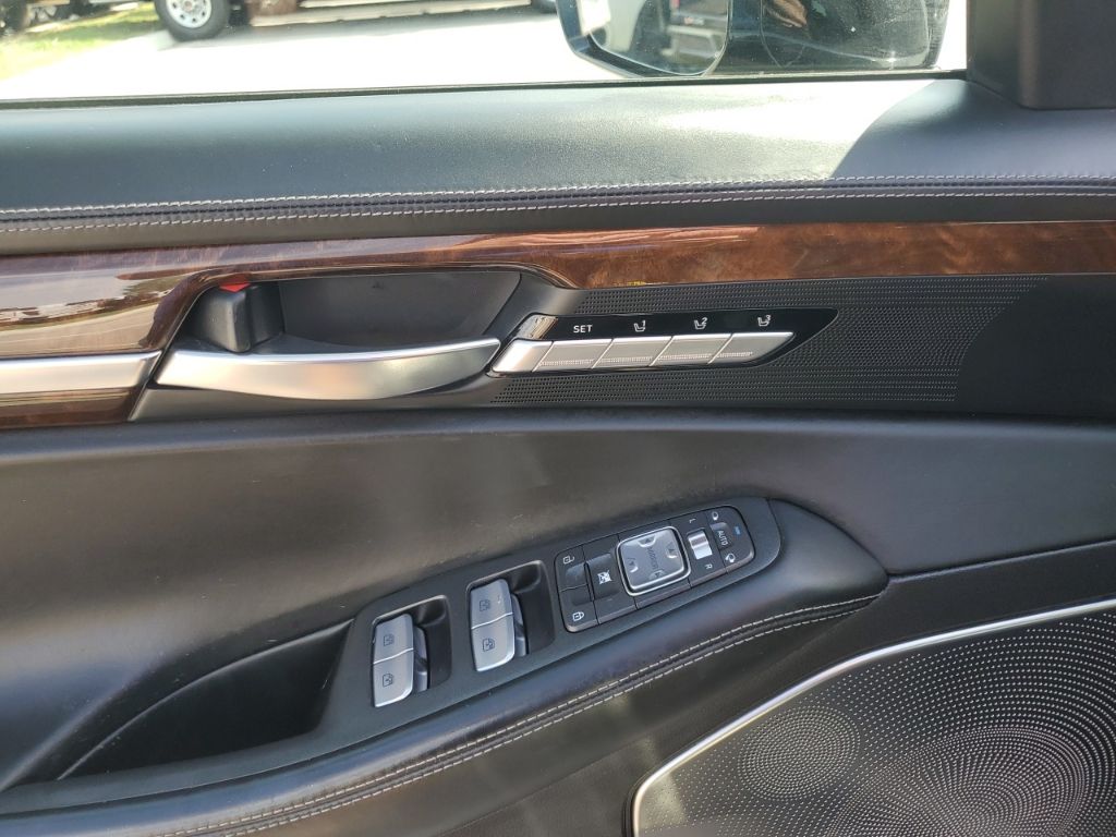 Used Car 2018 Genesis G90  3.3t Premium For Sale In Austin, Texas
