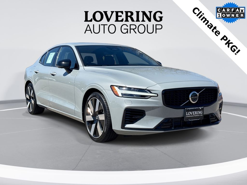 2024 Volvo S60 Recharge T8 Ultimate Dark Theme eAWD