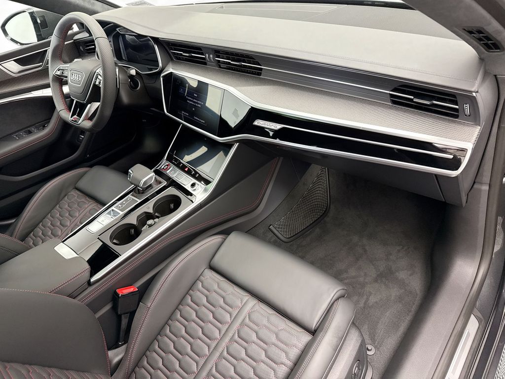 Thumbnail: 2026 Audi RS 7 - 17