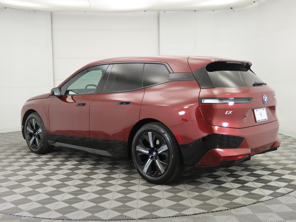 Thumbnail: 2023 BMW iX - 7