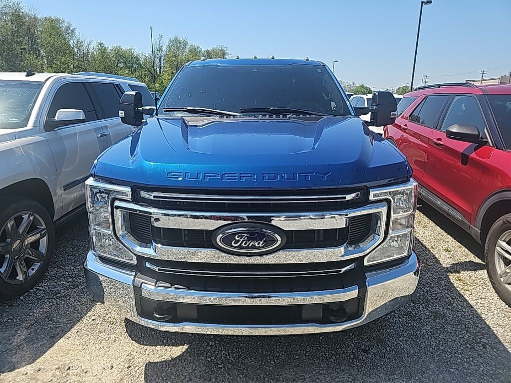 Atlas Blue Metallic 2022 Ford F-250 Super Duty XL Crew Cab 4WD Pickup Truck Four-Wheel Drive Automatic