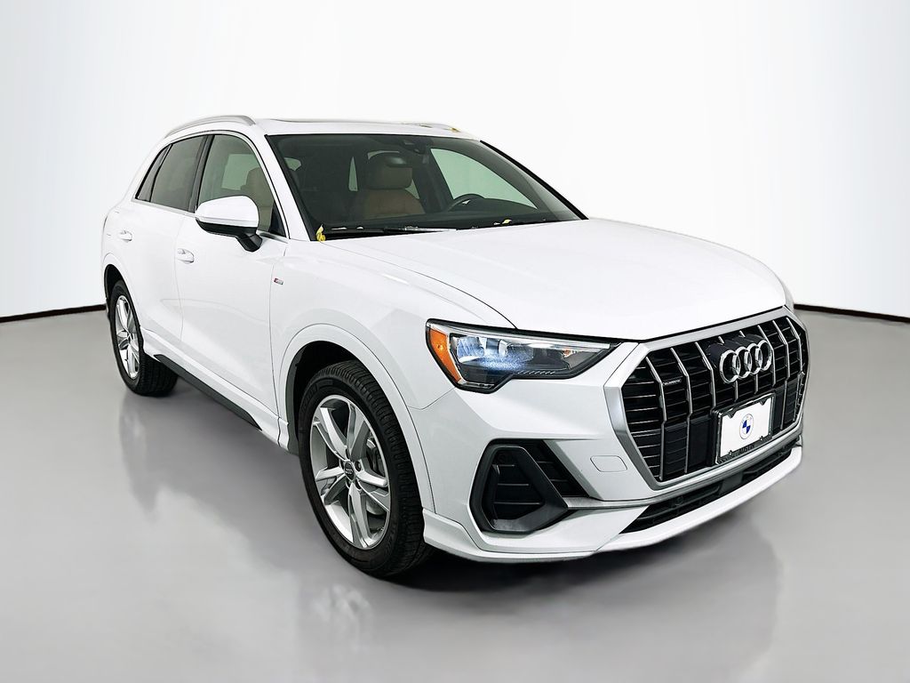 Thumbnail: 2020 Audi Q3 - 3
