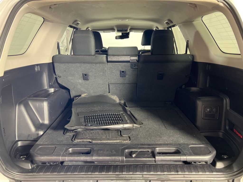 Used 2022 White Toyota Trail image 9