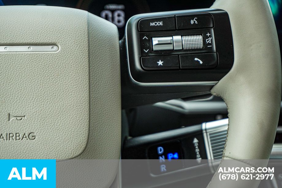 Used 2026 Silver Hyundai SEL image 31