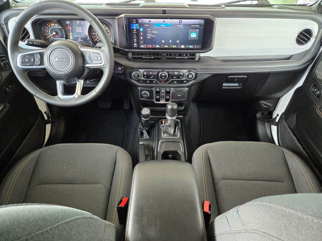 Used 2025 Jeep Wrangler SUV