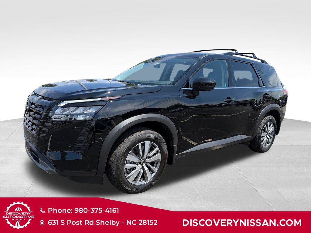 2026 Nissan Pathfinder SL
