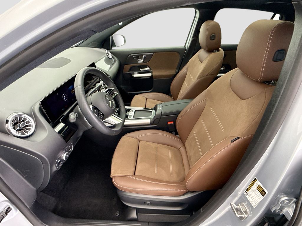 Used 2025 Silver Mercedes-Benz GLA 250 image 5