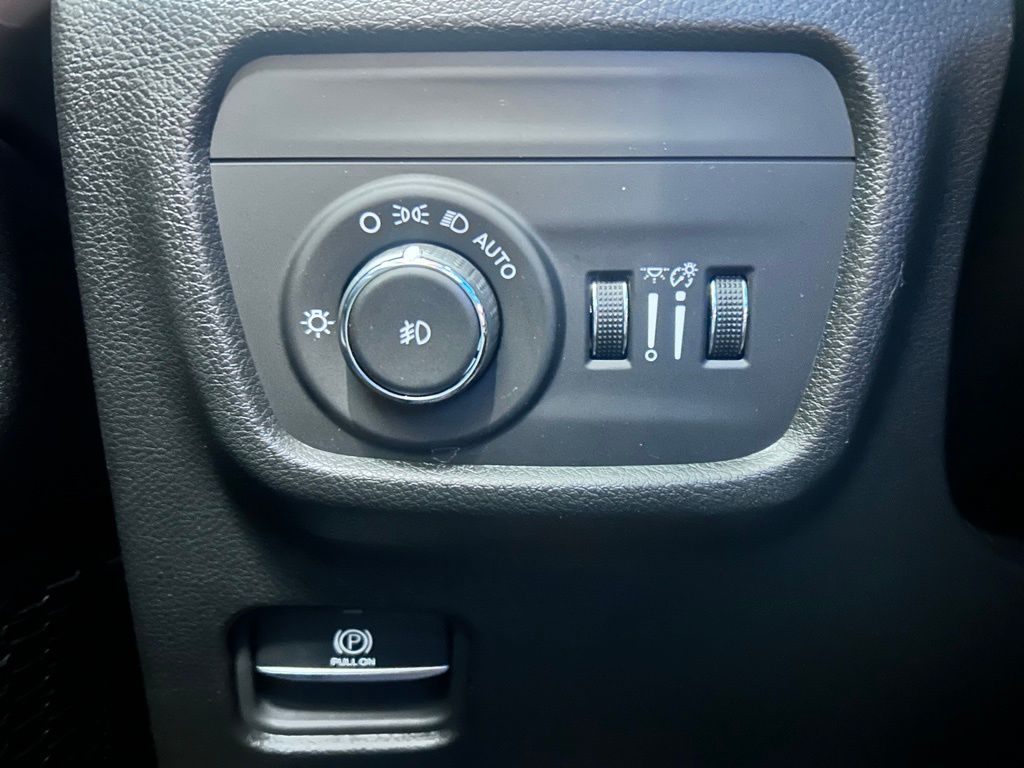 used 2024 Jeep Grand Cherokee car, priced at $36,712