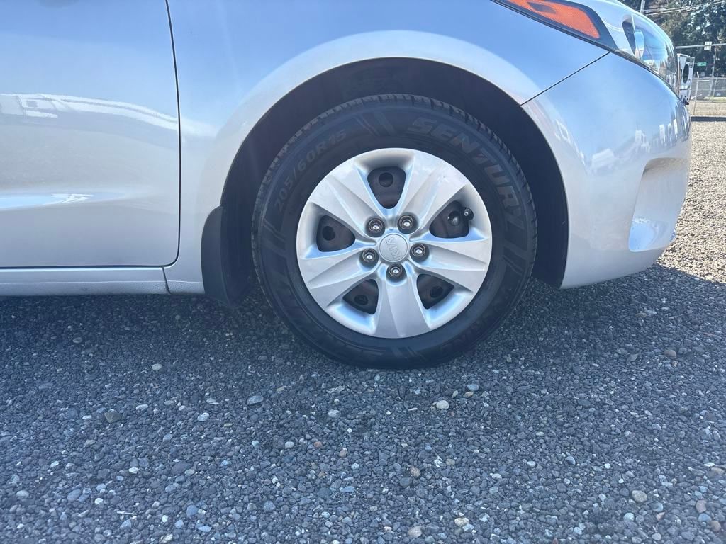 2017 Silky Silver Kia Forte LX FWD Sedan
