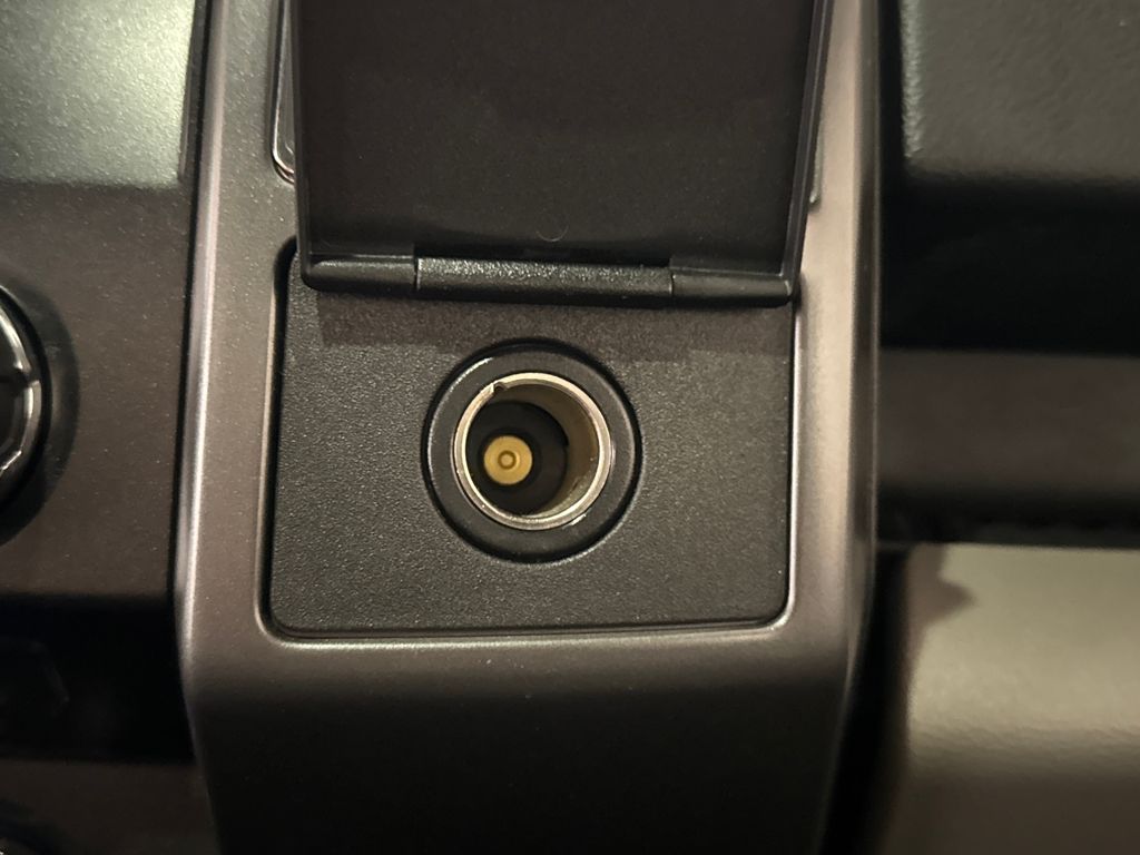 Used 2015 Blue Ford XLT image 29