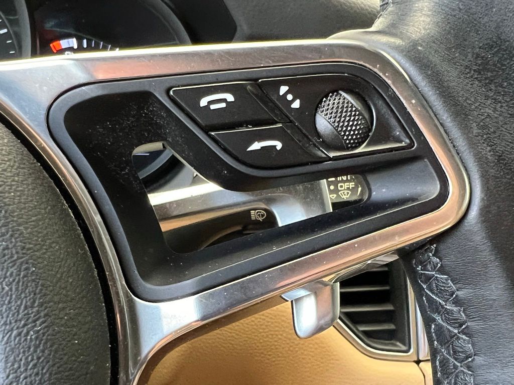 Thumbnail: 2017 Porsche Macan - 8