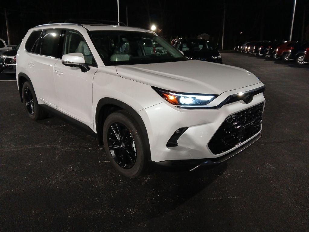 2026 Toyota Grand Highlander Limited's photo